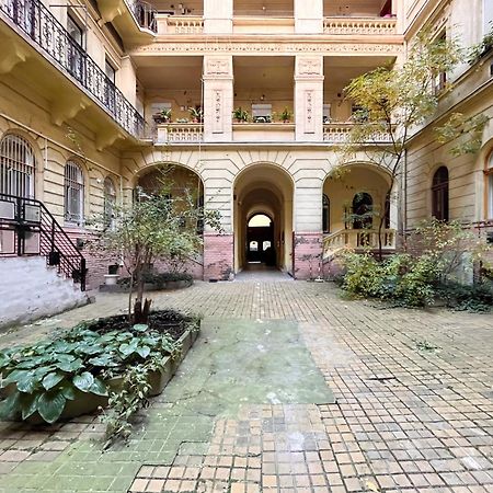 Industrial Westend Budapest Luaran gambar